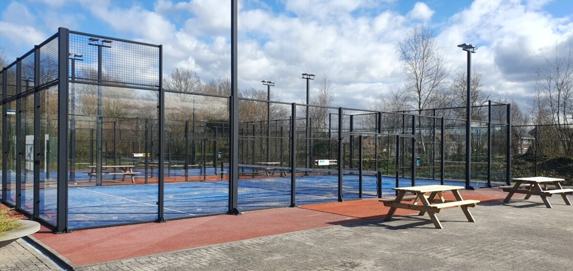 Padel in Surhuisterveen Padel in Surhuisterveen