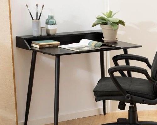 Bureau voor in de woonkamer